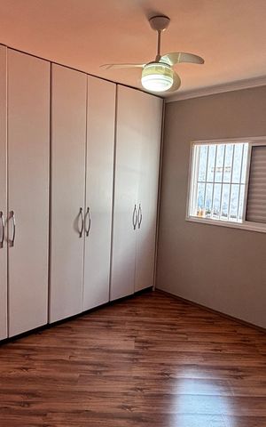 Casa à venda com 250m², 3 quartos e 4 vagas Casa à venda com 250m², 3 quartos e 4 vagasQuarto 2