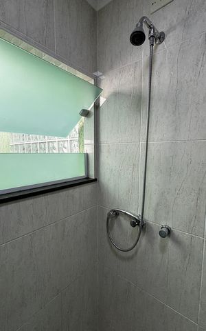 Casa à venda com 250m², 3 quartos e 4 vagas Casa à venda com 250m², 3 quartos e 4 vagasBanheiro