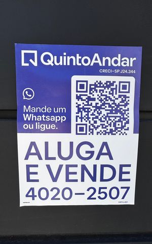 Casa à venda com 250m², 3 quartos e 4 vagas Casa à venda com 250m², 3 quartos e 4 vagasFachada