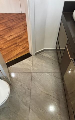 Casa à venda com 250m², 3 quartos e 4 vagas Casa à venda com 250m², 3 quartos e 4 vagasBanheiro da Suíte