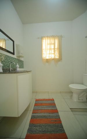 Casa à venda com 316m², 3 quartos e sem vagaBanheiro 