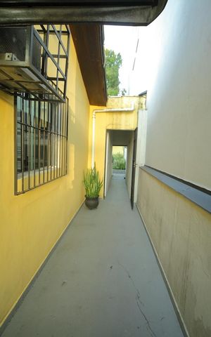 Casa à venda com 316m², 3 quartos e sem vagaCorredor Lateral 