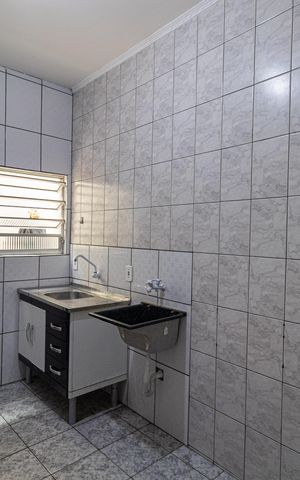 Casa à venda com 218m², 1 quarto e 2 vagas Casa à venda com 218m², 1 quarto e 2 vagasCozinha e Área de Serviço