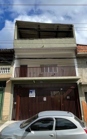 Casa à venda com 218m², 1 quarto e 2 vagas Casa à venda com 218m², 1 quarto e 2 vagasFachada+Placa