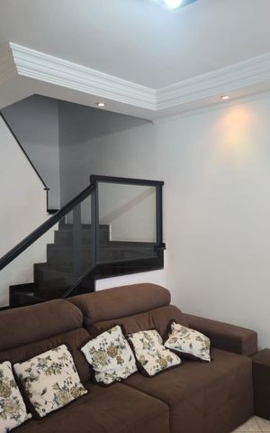 Casa à venda com 100m², 2 quartos e 1 vaga Casa à venda com 100m², 2 quartos e 1 vagaSala