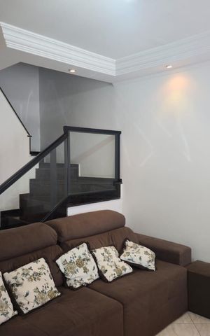 Casa à venda com 100m², 2 quartos e 1 vaga Casa à venda com 100m², 2 quartos e 1 vagaSala