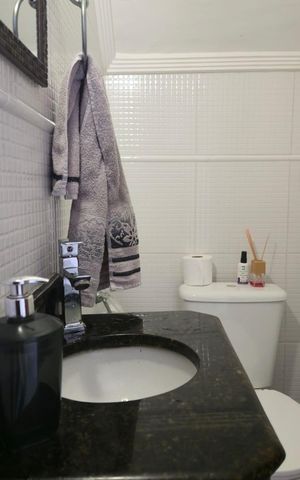 Casa à venda com 100m², 2 quartos e 1 vaga Casa à venda com 100m², 2 quartos e 1 vagaLavabo