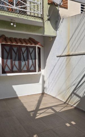 Casa à venda com 100m², 2 quartos e 1 vaga Casa à venda com 100m², 2 quartos e 1 vagaGaragem