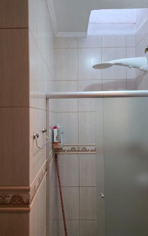 Casa à venda com 100m², 2 quartos e 1 vaga Casa à venda com 100m², 2 quartos e 1 vagaBanheiro da Suíte
