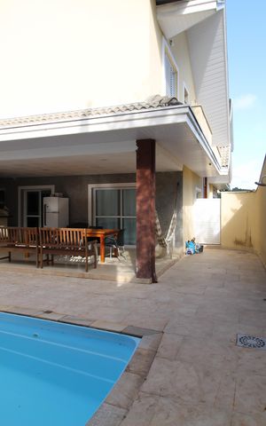 Casa de condomínio para alugar com 285m², 3 quartos e 4 vagasÁrea Externa