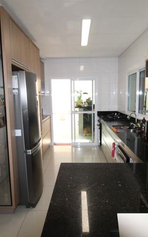 Casa de condomínio para alugar com 285m², 3 quartos e 4 vagasCozinha
