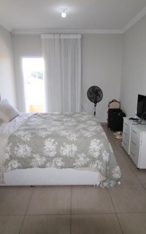 Casa de condomínio para alugar com 285m², 3 quartos e 4 vagasSuíte 1