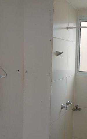 Apartamento para alugar com 50m², 2 quartos e 1 vaga Apartamento para alugar com 50m², 2 quartos e 1 vagaBanheiro social