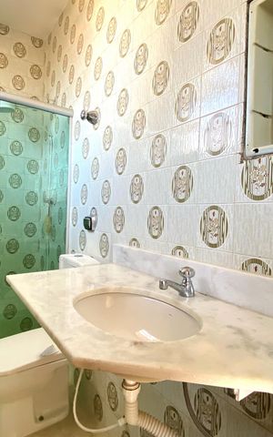 Apartamento para alugar com 110m², 3 quartos e 1 vaga Apartamento para alugar com 110m², 3 quartos e 1 vagaBanheiro da Suíte 1