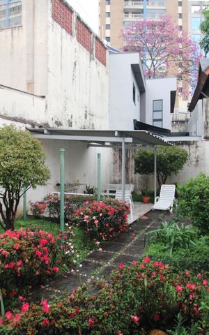 Casa à venda com 438m², 4 quartos e 6 vagasÁrea de Serviço