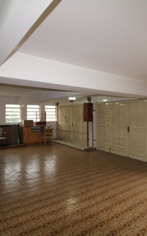 Casa à venda com 438m², 4 quartos e 6 vagasGaragem