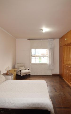Casa à venda com 438m², 4 quartos e 6 vagasQuarto 2