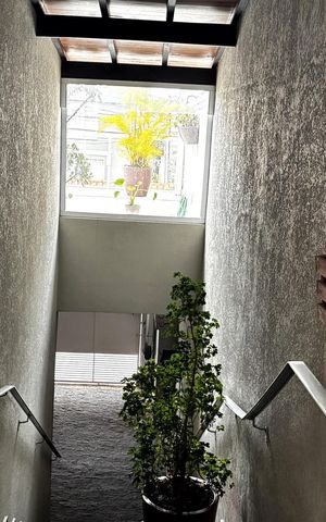 Casa à venda com 146m², 3 quartos e 2 vagas Casa à venda com 146m², 3 quartos e 2 vagasÁrea externa