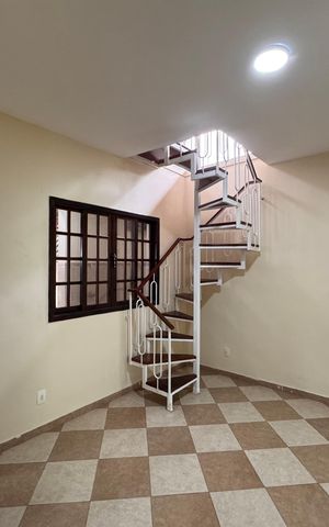 Casa de condomínio para alugar com 350m², 5 quartos e 6 vagas Casa de condomínio para alugar com 350m², 5 quartos e 6 vagasSala