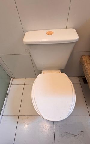 Casa de condomínio para alugar com 350m², 5 quartos e 6 vagas Casa de condomínio para alugar com 350m², 5 quartos e 6 vagasSuite 2 - Banheiro