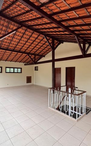 Casa de condomínio para alugar com 350m², 5 quartos e 6 vagas Casa de condomínio para alugar com 350m², 5 quartos e 6 vagasTerraço