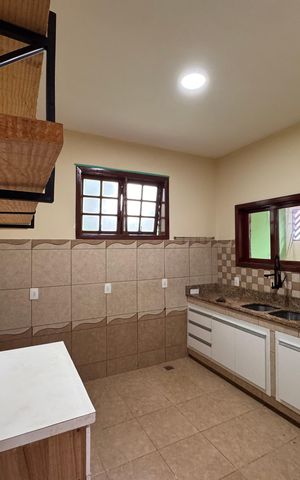 Casa de condomínio para alugar com 350m², 5 quartos e 6 vagas Casa de condomínio para alugar com 350m², 5 quartos e 6 vagasCozinha
