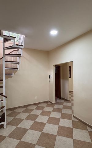Casa de condomínio para alugar com 350m², 5 quartos e 6 vagas Casa de condomínio para alugar com 350m², 5 quartos e 6 vagasSala