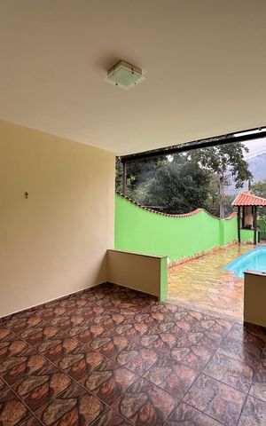 Casa de condomínio para alugar com 350m², 5 quartos e 6 vagas Casa de condomínio para alugar com 350m², 5 quartos e 6 vagasVaranda