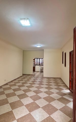 Casa de condomínio para alugar com 350m², 5 quartos e 6 vagas Casa de condomínio para alugar com 350m², 5 quartos e 6 vagasSala