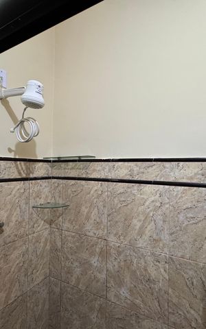 Casa de condomínio para alugar com 350m², 5 quartos e 6 vagas Casa de condomínio para alugar com 350m², 5 quartos e 6 vagasBanheiro Social