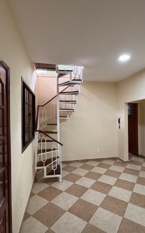 Casa de condomínio para alugar com 350m², 5 quartos e 6 vagas Casa de condomínio para alugar com 350m², 5 quartos e 6 vagasSala