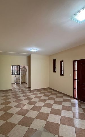 Casa de condomínio para alugar com 350m², 5 quartos e 6 vagas Casa de condomínio para alugar com 350m², 5 quartos e 6 vagasSala