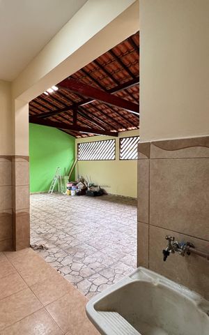 Casa de condomínio para alugar com 350m², 5 quartos e 6 vagas Casa de condomínio para alugar com 350m², 5 quartos e 6 vagasÁrea de Serviço