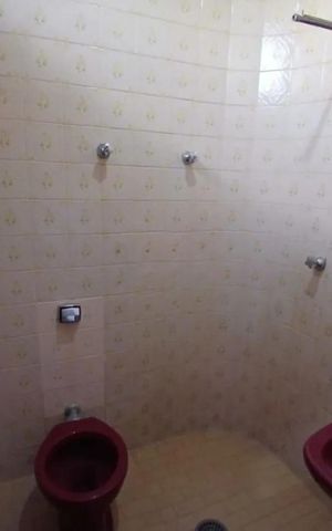 Casa para alugar com 170m², 4 quartos e 2 vagas Casa para alugar com 170m², 4 quartos e 2 vagasBanheiro