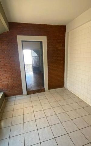 Casa para alugar com 170m², 4 quartos e 2 vagas Casa para alugar com 170m², 4 quartos e 2 vagasCorredor