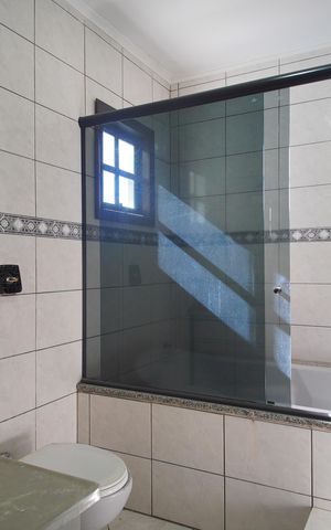 Casa para alugar com 350m², 4 quartos e 3 vagasBanheiro da Suíte