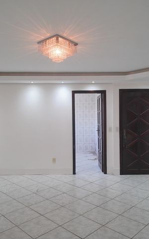 Casa para alugar com 350m², 4 quartos e 3 vagasSala