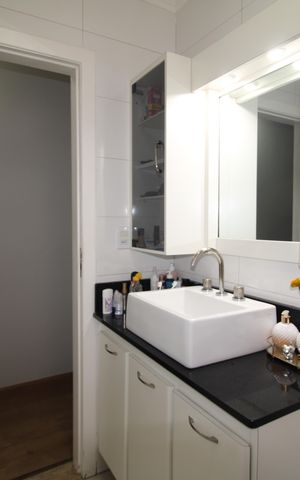 Casa à venda com 150m², 3 quartos e 2 vagasBanheiro