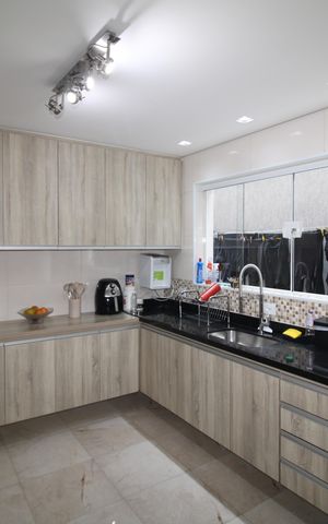 Casa à venda com 150m², 3 quartos e 2 vagasCozinha
