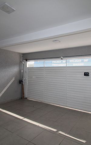 Casa à venda com 150m², 3 quartos e 2 vagasGaragem