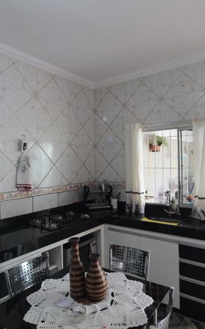 Casa à venda com 100m², 2 quartos e 2 vagasCozinha