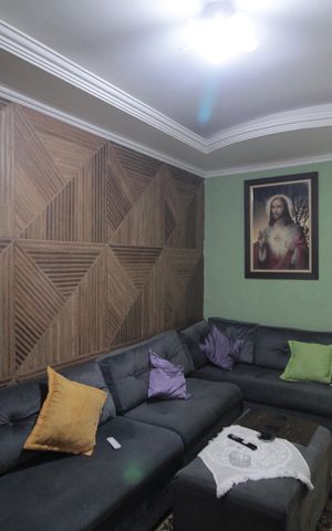 Casa à venda com 100m², 2 quartos e 2 vagasSala