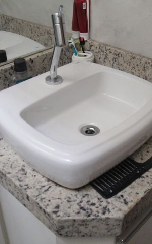 Casa à venda com 100m², 2 quartos e 2 vagasBanheiro Social