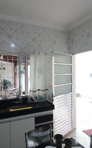 Casa à venda com 100m², 2 quartos e 2 vagasCozinha