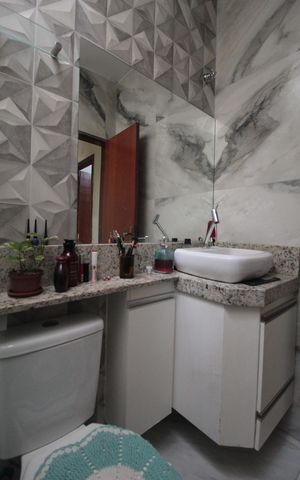 Casa à venda com 100m², 2 quartos e 2 vagasBanheiro Social