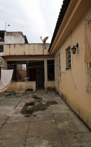 Casa à venda com 197m², 4 quartos e 1 vagaQuintal fundos 