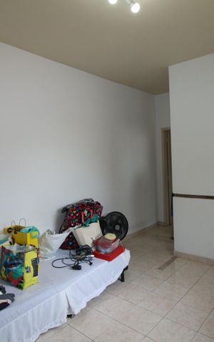 Casa à venda com 197m², 4 quartos e 1 vagaÁrea de Serviço
