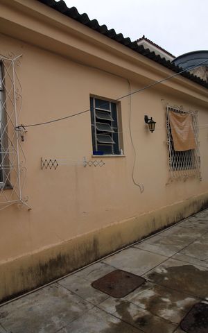 Casa à venda com 197m², 4 quartos e 1 vagaQuintal fundos 
