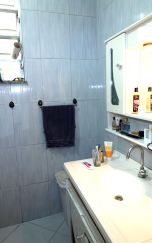 Casa à venda com 197m², 4 quartos e 1 vagaBanheiro