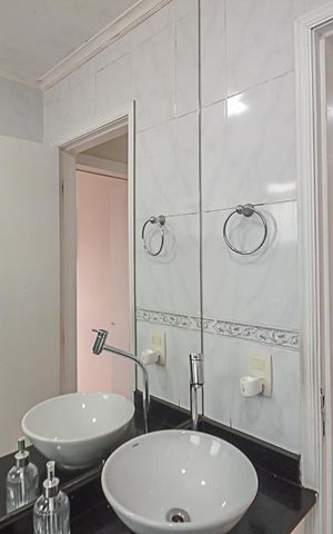 Apartamento à venda com 53m², 2 quartos e 1 vaga Apartamento à venda com 53m², 2 quartos e 1 vagaBanheiro